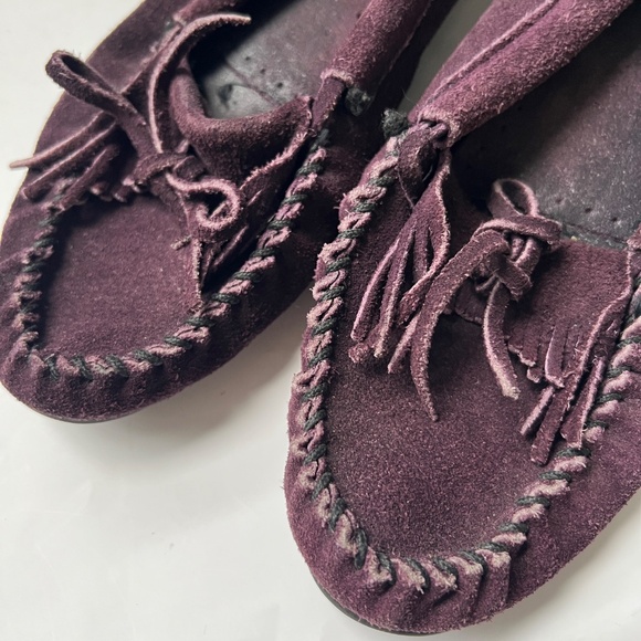 Minnetonka Moccasins Deep Purple Slip On Size 10 Suede - Picture 2 of 6